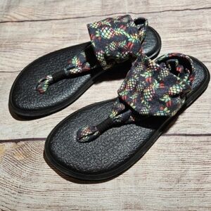 Sanuk Yoga Slingback Pineapple Print Sandals